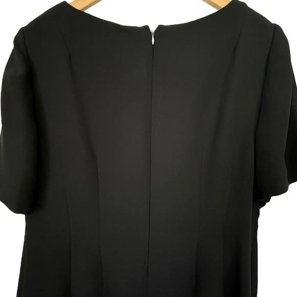 Maggy London Woman Black Sheath Dress with Embroidered & Beaded Floral Pattern - Picture 4 of 10